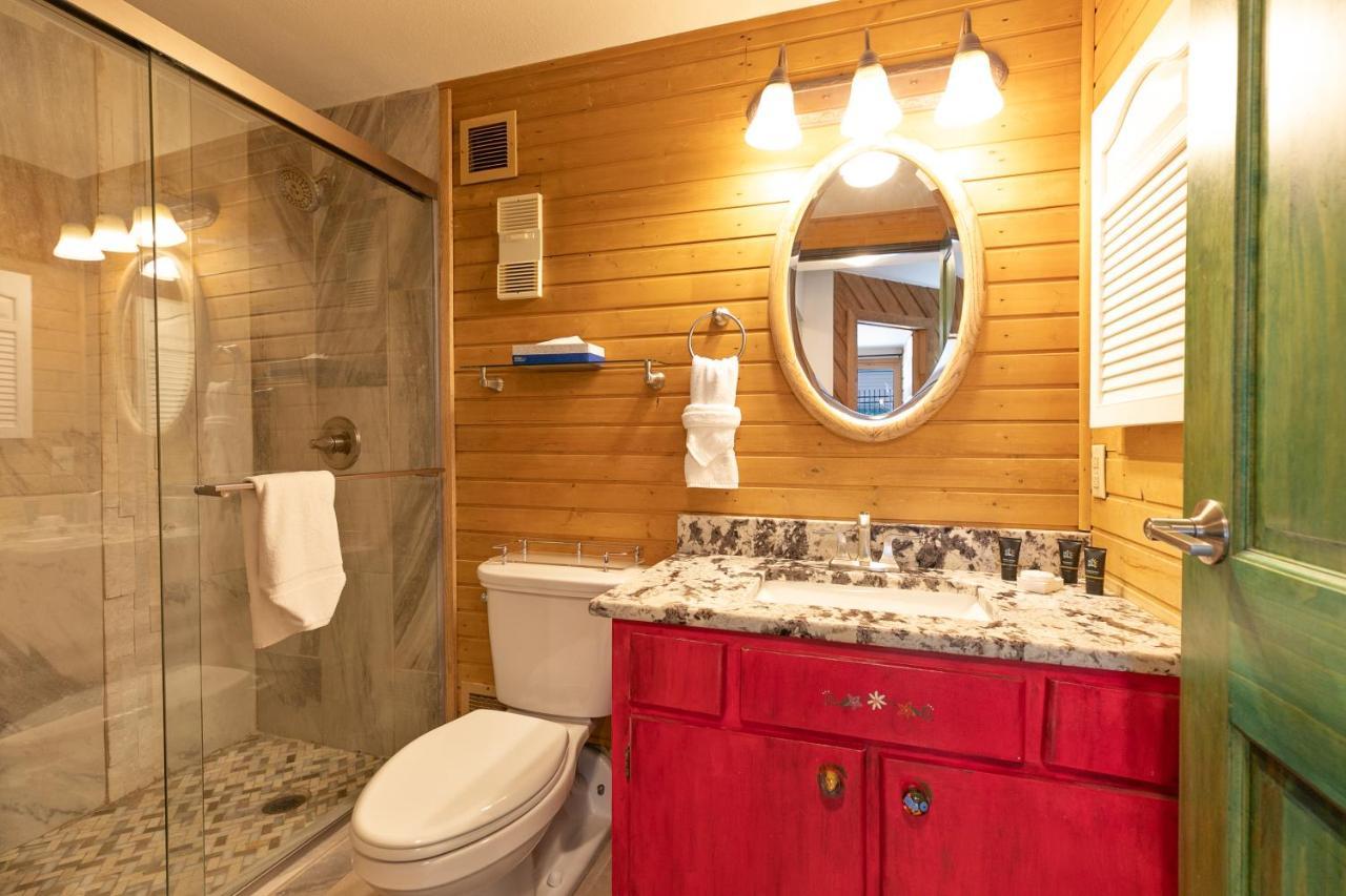 Trails End Starry Night Condo - Downtown Breck, Ski In-Out Breckenridge Esterno foto